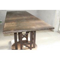 TABLE METAL